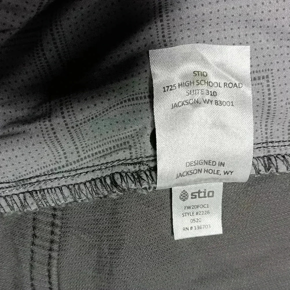 Stio Rivot Corduroy pants. 98% Organic  cotton. Men's size 32 - Picture 9 of 11